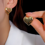 Load image into Gallery viewer, HEART STUDS EARRINGS
