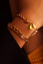 Load image into Gallery viewer, Gold Block Bracelet
